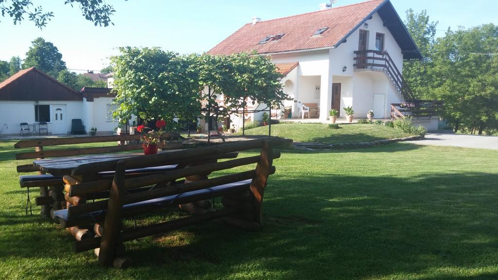 Guest House Family Dukic Rakovica Quarto foto